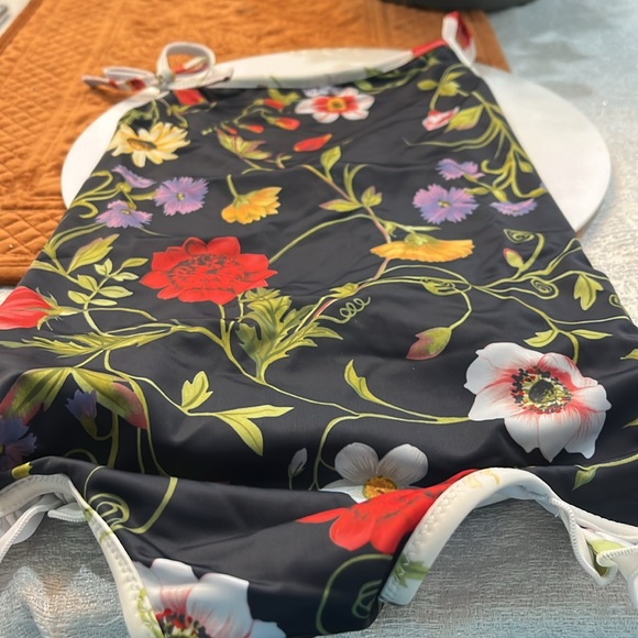 OSCAR DE LA RENTA SIZE 12Y COLOR BLM STYLE 20sgn5062lm. - Picture 3 of 5